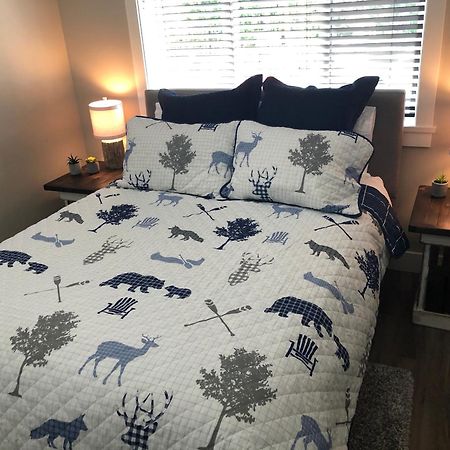 Port Renfrew Vacation Rentals Номер фото