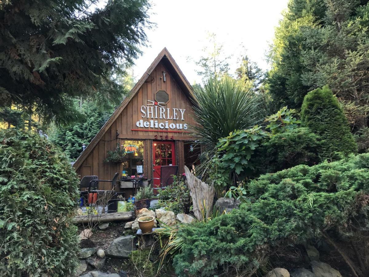 Port Renfrew Vacation Rentals Екстер'єр фото