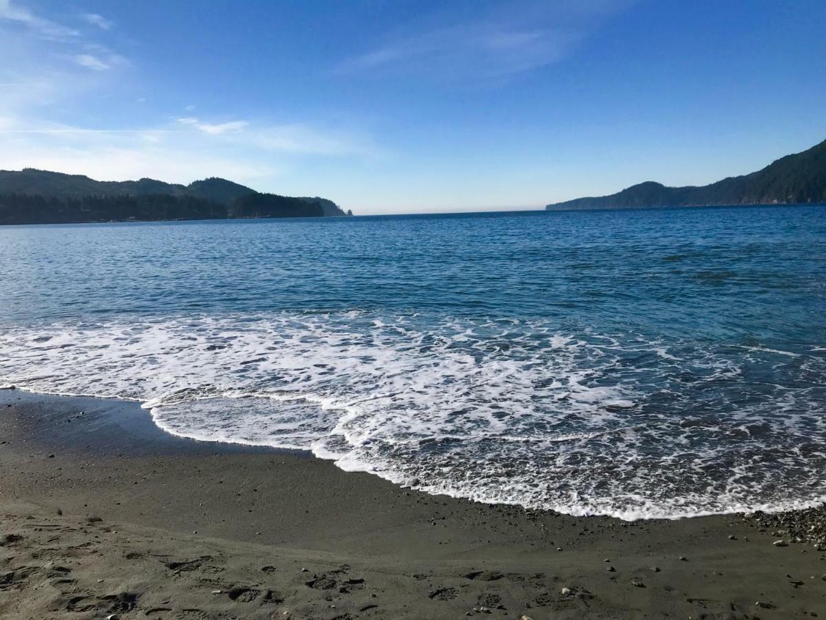 Port Renfrew Vacation Rentals Екстер'єр фото