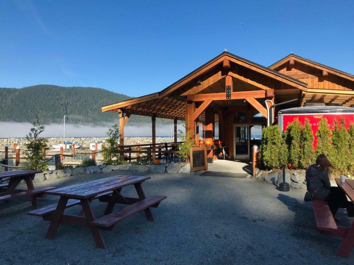Port Renfrew Vacation Rentals Екстер'єр фото